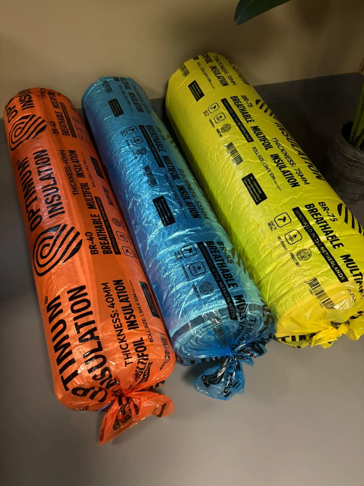 Rollen isolatiefolie op voorraad, in 40, 55 en 75 mm